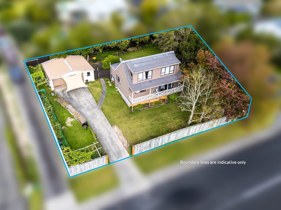 2 Raelene Place, Massey, Auckland - Carousel 2