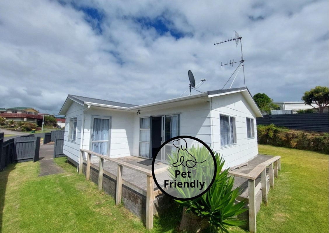 19 Camellia Avenue, Bell Block, New Plymouth - Carousel 1