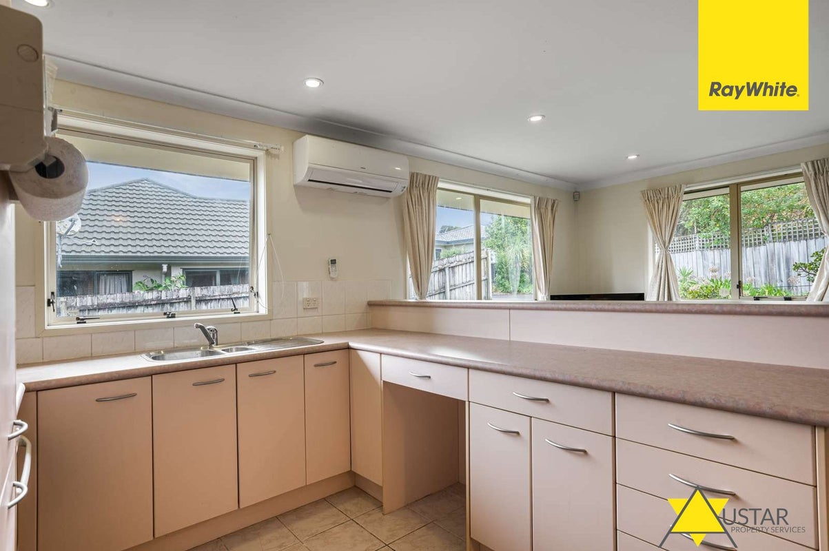 46 Milan Drive, Glen Eden, Auckland - Carousel 2