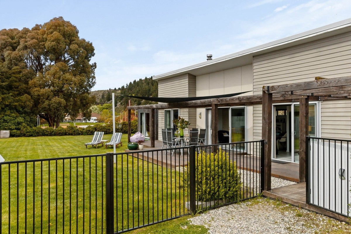 1 Alice Burn Drive, Cromwell - Carousel 1