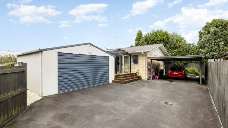 20A Ngaere Avenue, Chartwell, Hamilton - Carousel 1