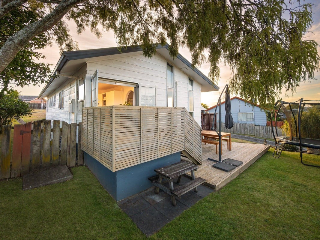 10 Millar Place, Nawton, Hamilton - Carousel 2