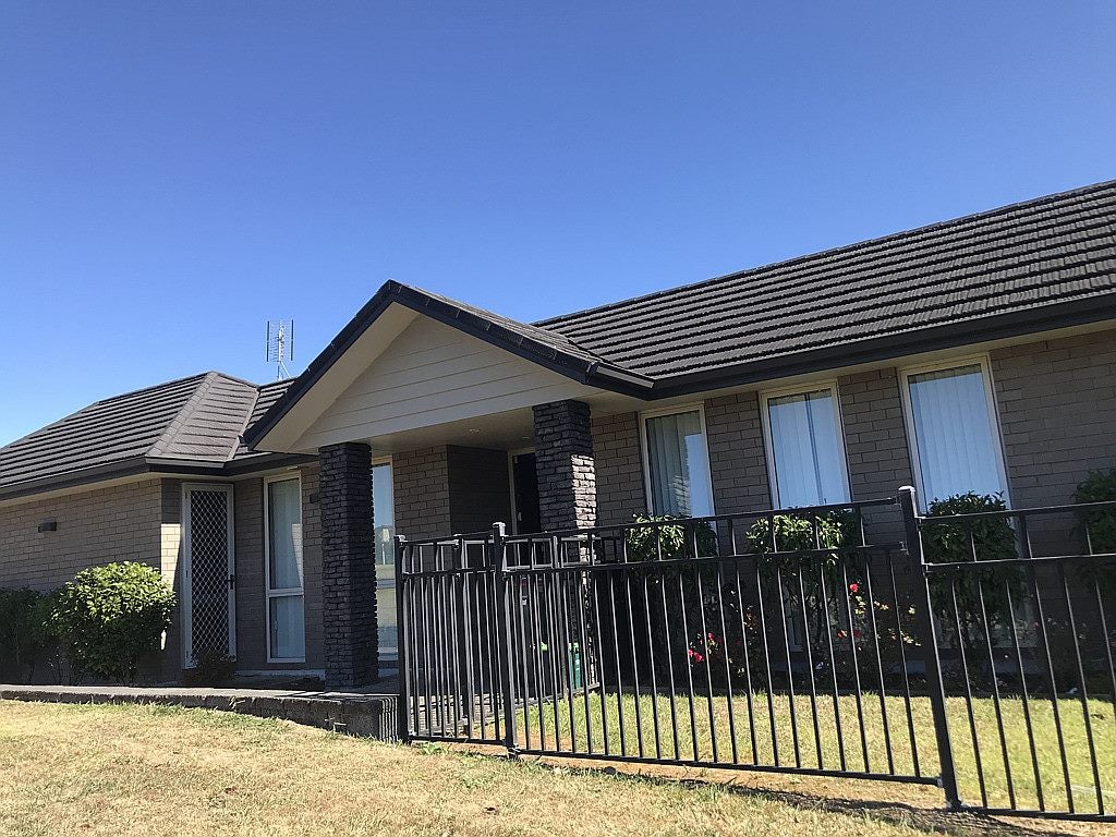 1 Portofino Point, Karaka, Papakura - Carousel 2