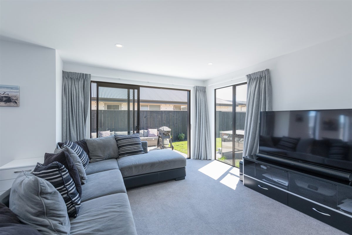 10 Midlane Crescent, Appleby, Richmond - Carousel 4