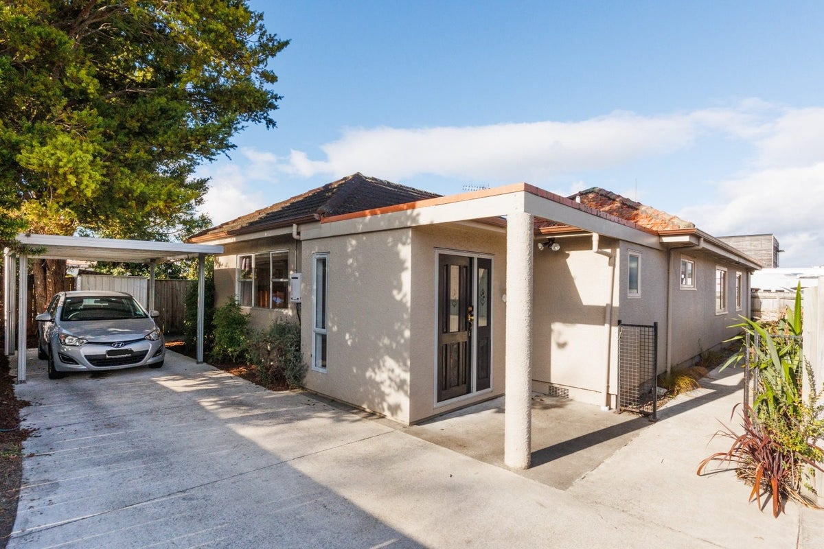 172 Park Road, West End, Palmerston North - Carousel 1