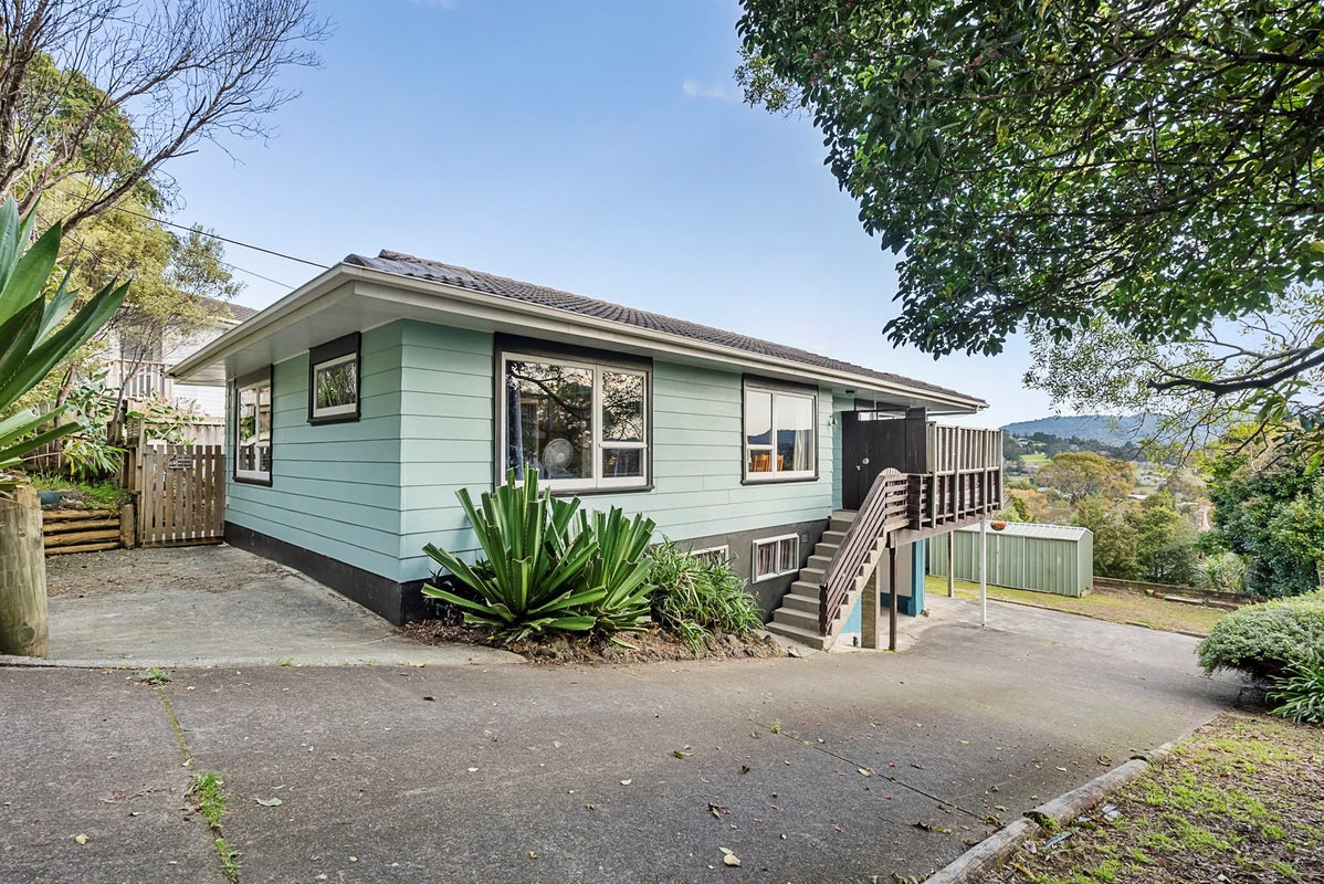 166 Glengarry Road, Glen Eden, Auckland - Carousel 1