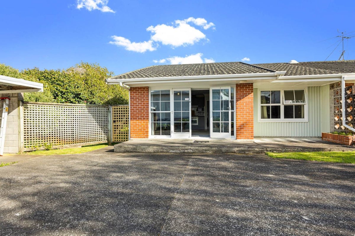 37 Disraeli Street, Mount Eden, Auckland - Carousel 2
