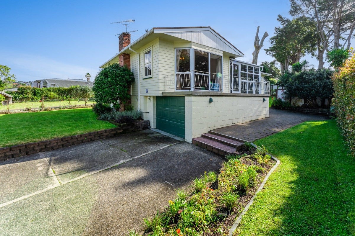 60 Sylvia Road, Hillcrest, Auckland - Carousel 1