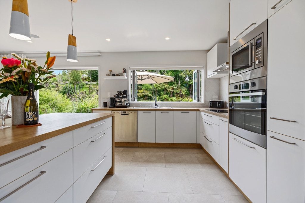 5F Winiata Street, Brookfield, Tauranga - Carousel 2