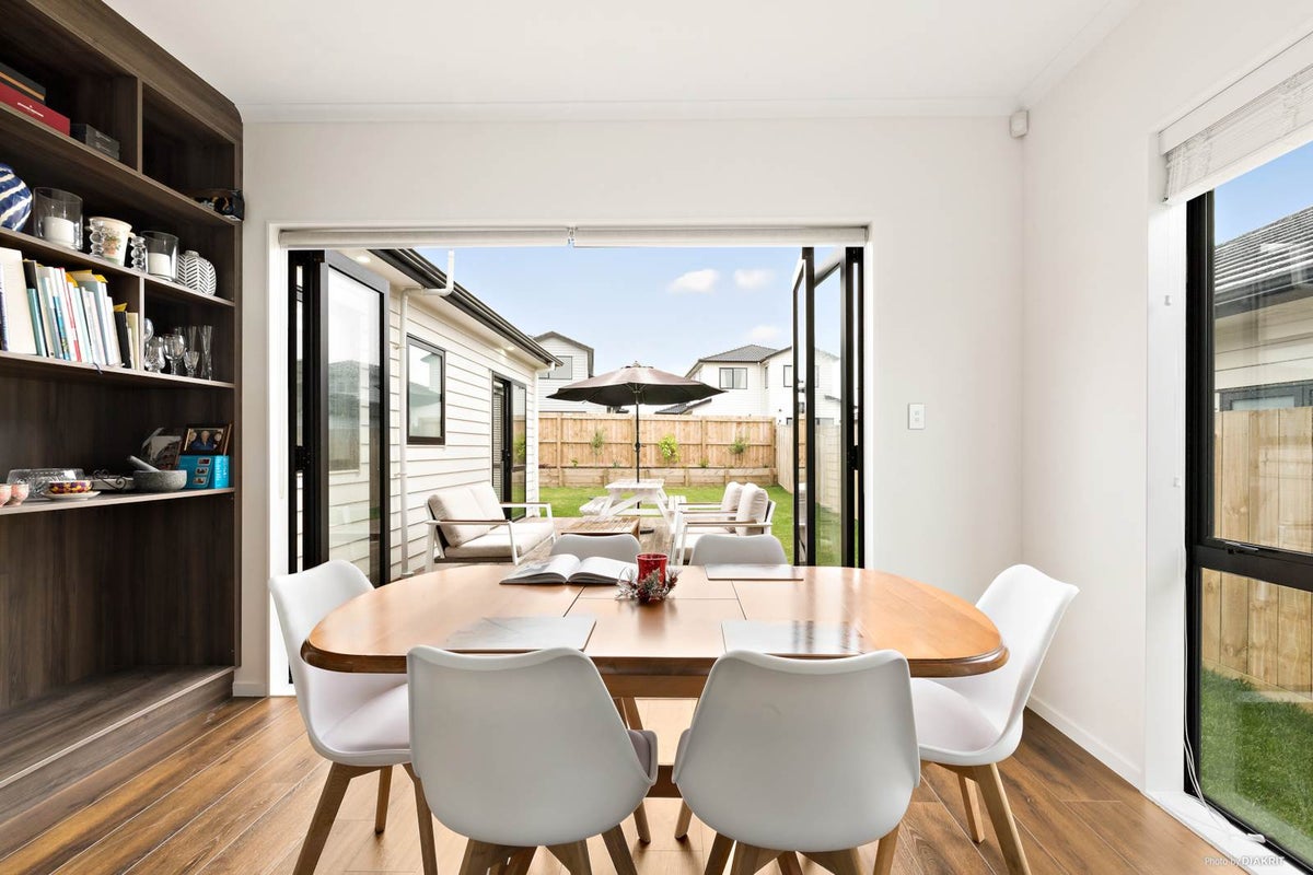 7 Charles Henry Way, Papakura, Papakura - Carousel 2