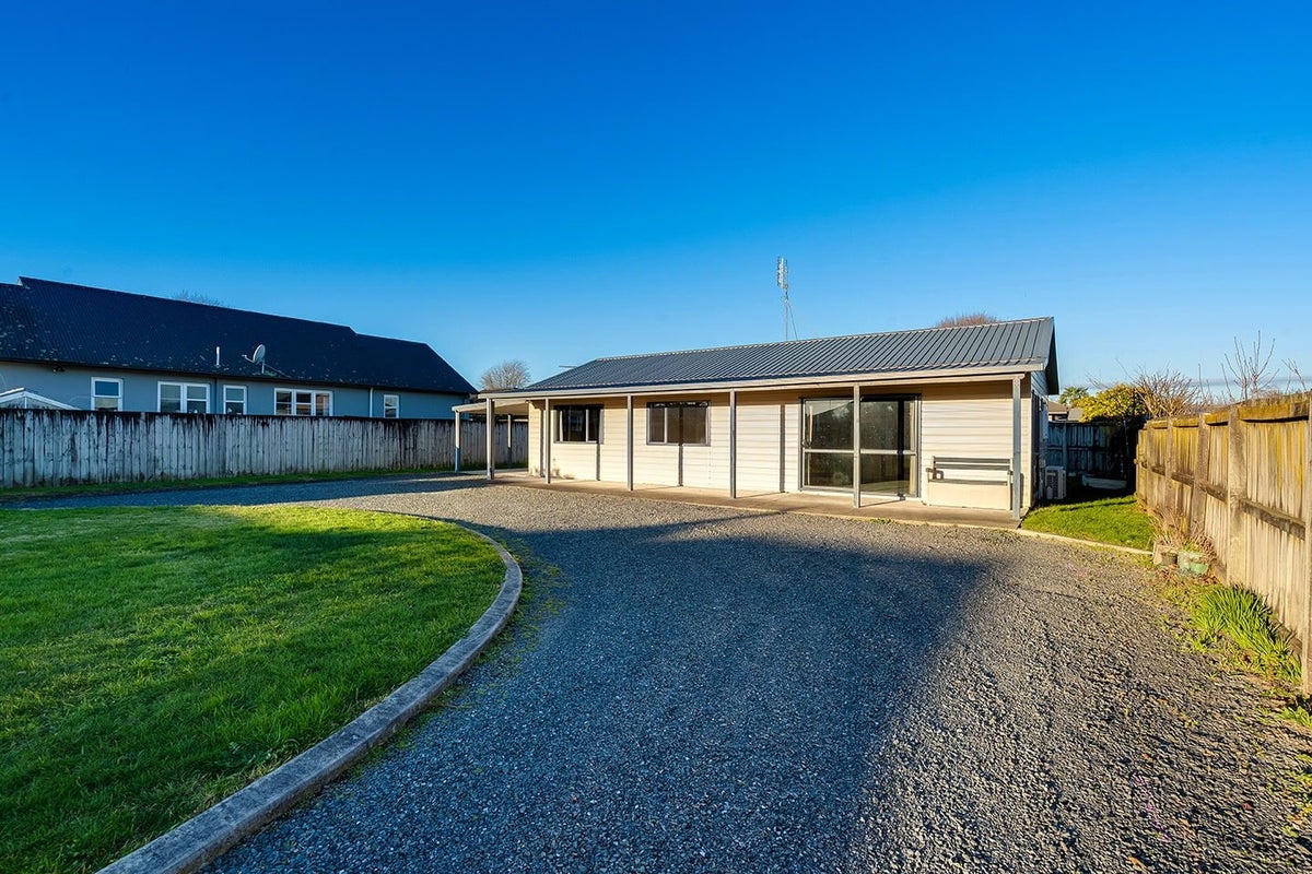 68 Shelley Street, Leamington, Cambridge - Carousel 1