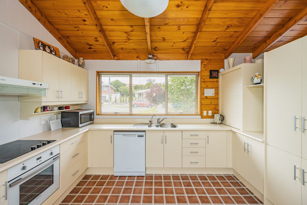 4A Awamoa Road, Holmes Hill, Oamaru - Carousel 2