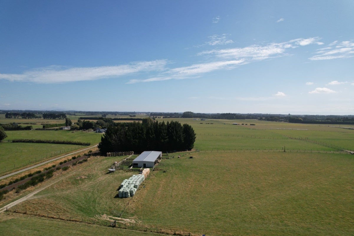 750 Woodlands Invercargill Highway, Longbush, Invercargill - Carousel 1