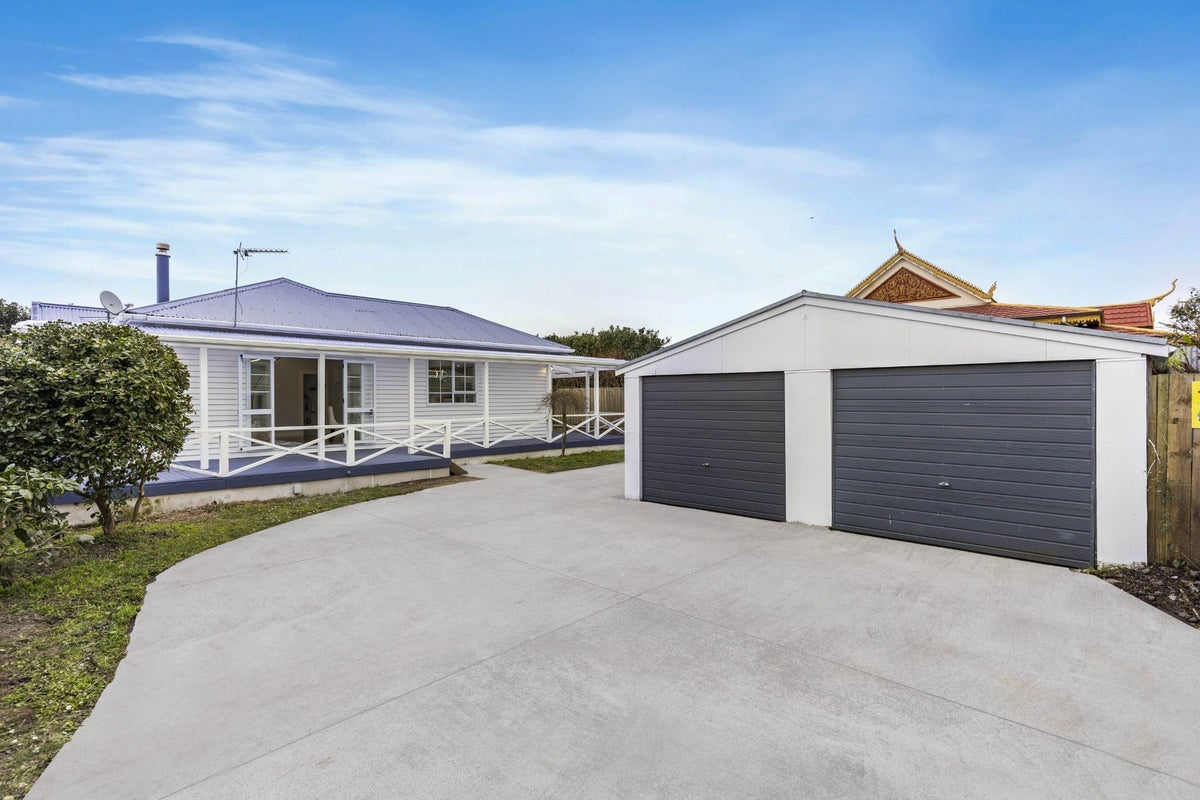 109B Wyllie Road, Papatoetoe, Auckland - Carousel 1