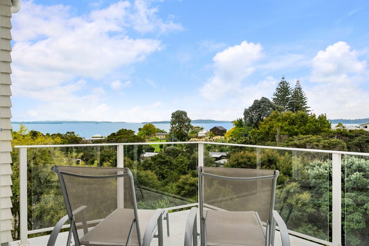 31 Omana Heights Drive, Maraetai, Auckland - Carousel 1