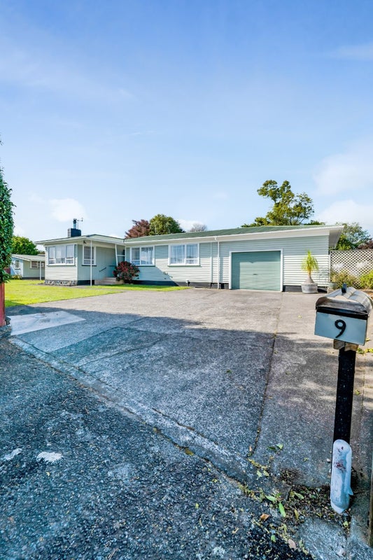 9 Kowhai Street, Strandon, New Plymouth - Carousel 1