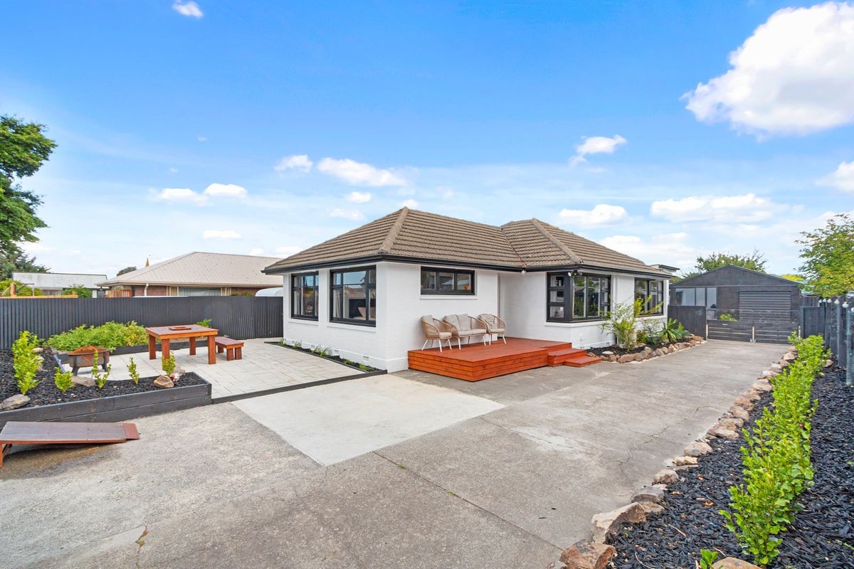 3 Wycola Avenue, Hei Hei, Christchurch - Carousel 1