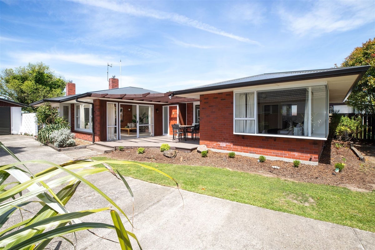 42 Dunster Street, Burnside, Christchurch - Carousel 1