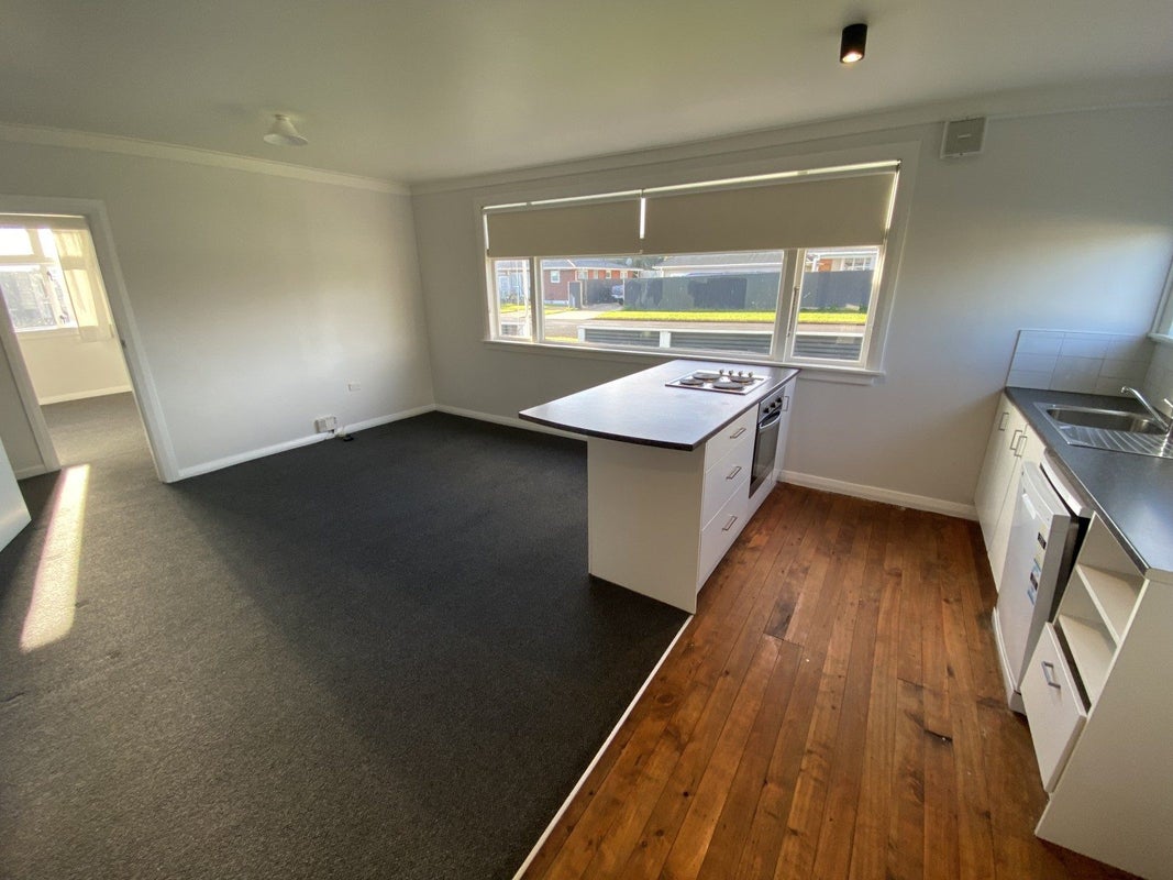11 Edinburgh Street, Levin, Levin - Carousel 2
