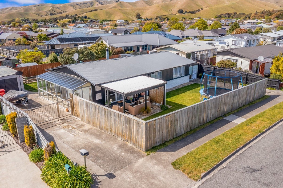 13 Faulkland Drive, Witherlea, Blenheim - Carousel 1