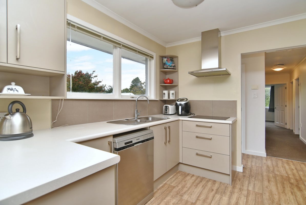 39 Kilburn Street, Bishopdale, Christchurch - Carousel 2