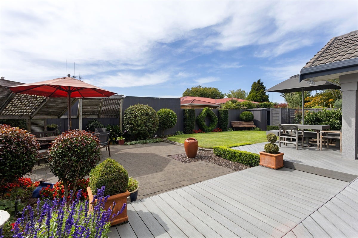 15 Kingsford Mews, Hamilton East, Hamilton - Carousel 2