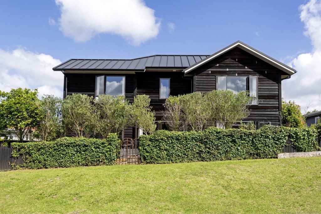 51A Waterloo Street, Howick, Auckland - Carousel 2