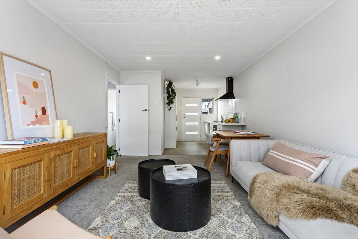4/106 Charles Street, Waltham, Christchurch - Carousel 1