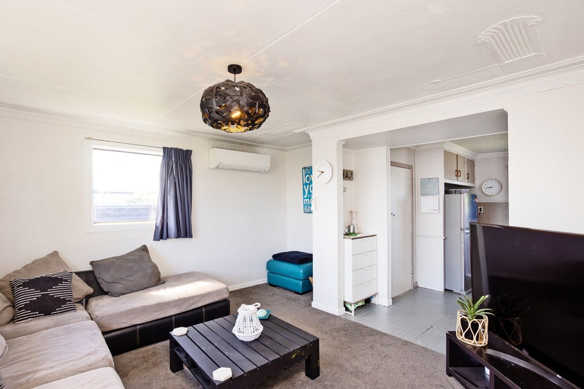 16 Stirrat Street, Kingswell, Invercargill - Carousel 2