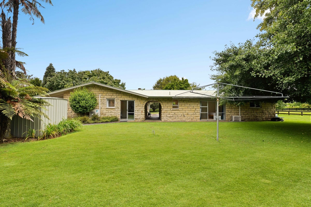 36 Fuchsia Lane, Tamahere, Hamilton - Carousel 21