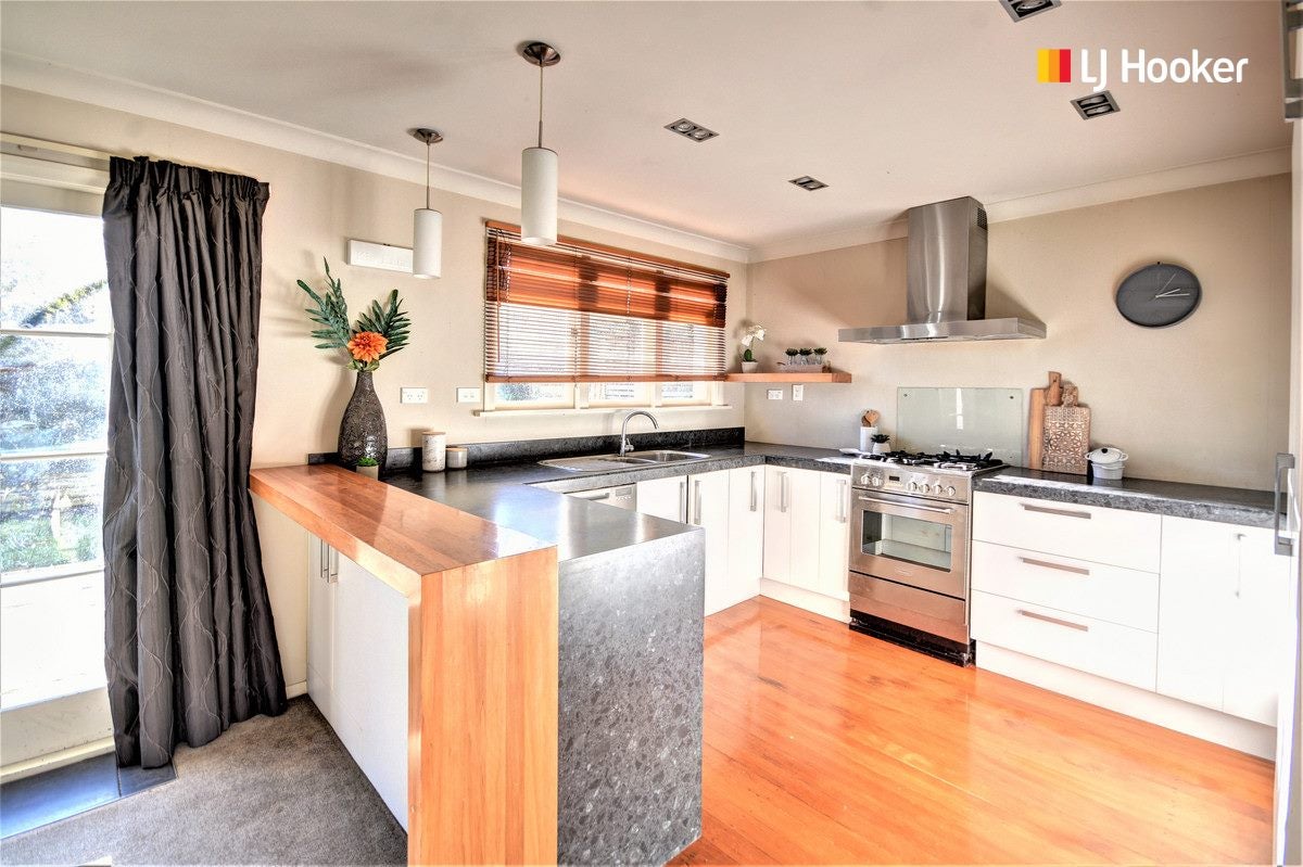 17 Tweed Street, Kinmont Park, Mosgiel - Carousel 2