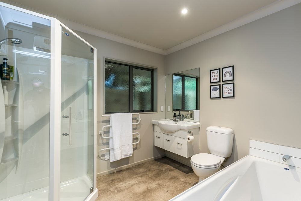61 Glanmire Road, Newlands, Wellington - Carousel 10