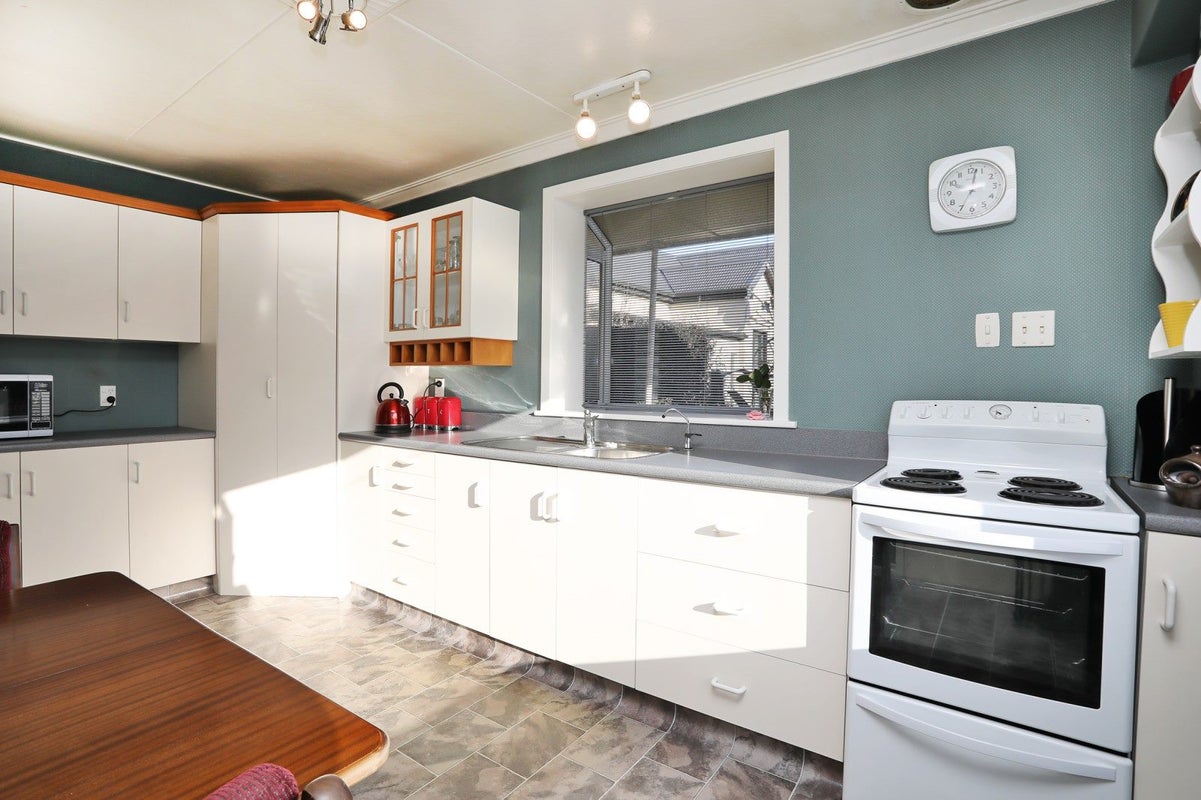 33 Heywood Street, Grasmere, Invercargill - Carousel 2