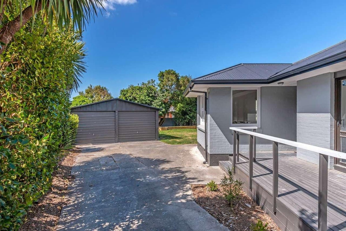 38 Pinehurst Crescent, Russley, Christchurch - Carousel 1
