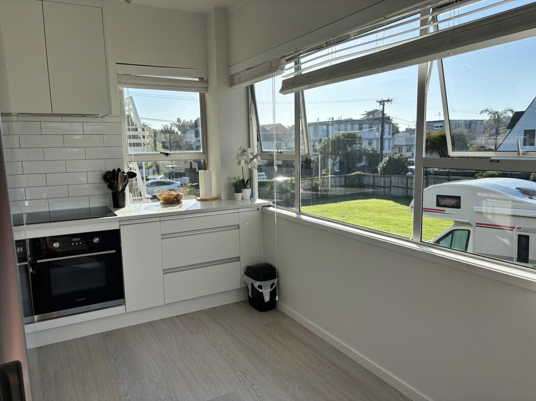 4/9 Marau Crescent, Mission Bay, Auckland - Carousel 1