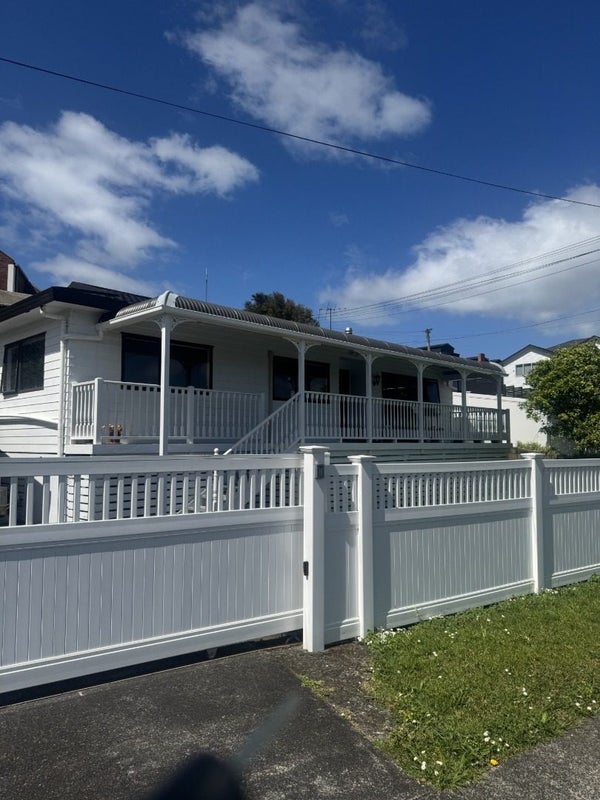 68 Newington Road, Henderson, Auckland - Carousel 1