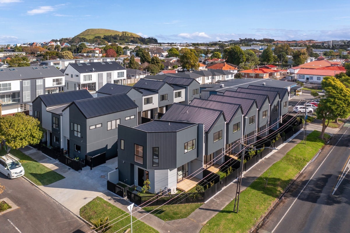 5/1 Holland Avenue, Point England, Auckland - Carousel 16