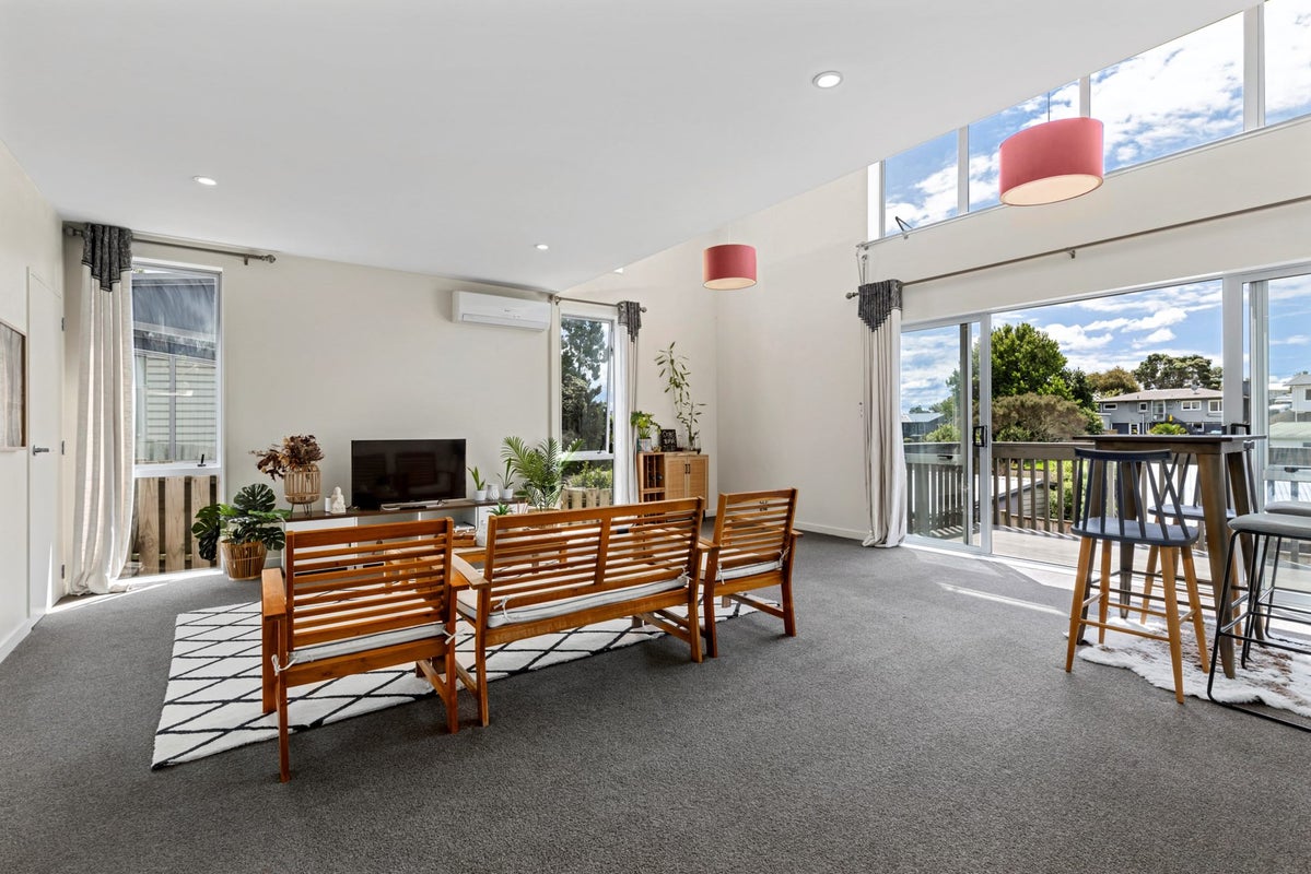 10A Saffron Street, Birkdale, Auckland - Carousel 2