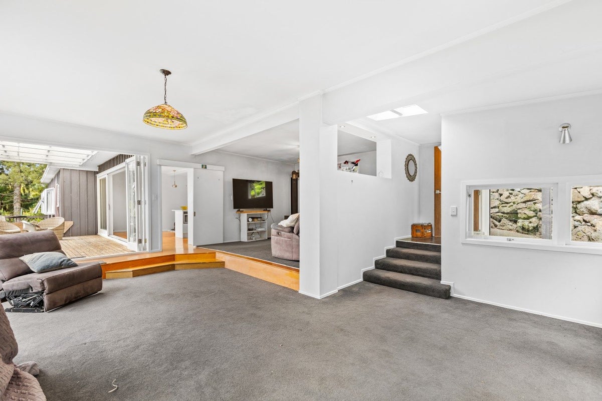 2A Opou Road, Titirangi, Auckland - Carousel 2
