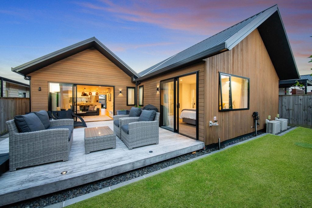 11 Waipana Street, Hobsonville, Auckland - Carousel 1