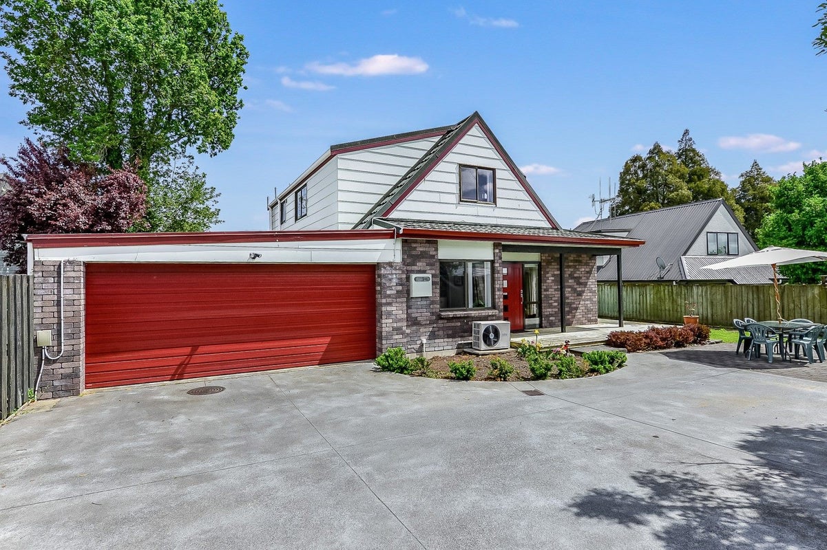 10A Brocas Avenue, Hillcrest, Hamilton - Carousel 1