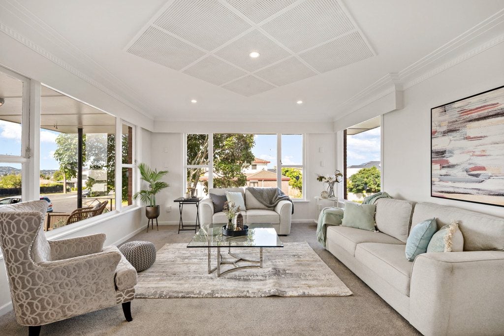 90 Golf Road, New Lynn, Auckland - Carousel 2