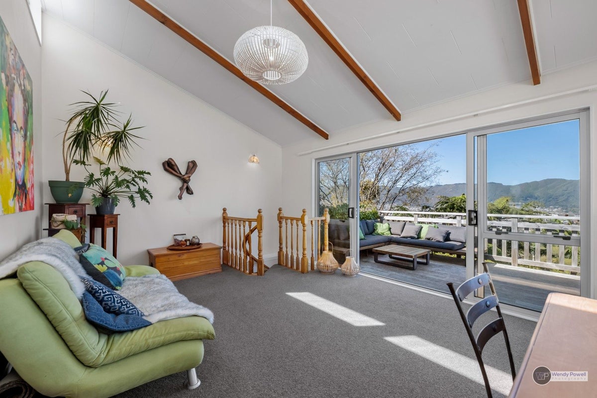 1/3 Sunshine Crescent, Kelson, Lower Hutt - Carousel 1