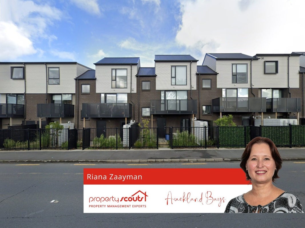 1/1 Fruitvale Road, New Lynn, Auckland - Carousel 1