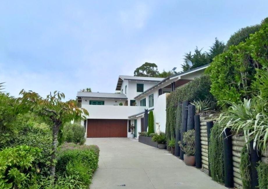 8A Main Road, Governors Bay, Lyttelton - Carousel 1