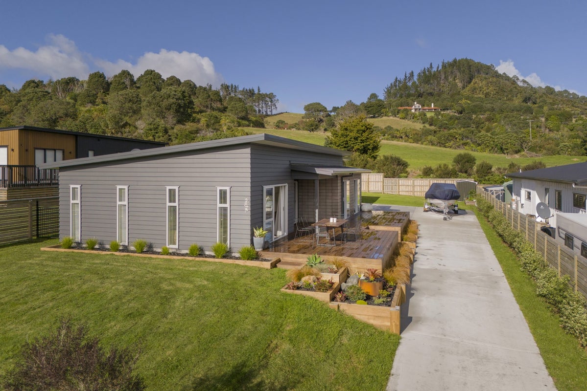 8 Fred Harsant Drive, Cooks Beach, Whitianga - Carousel 2