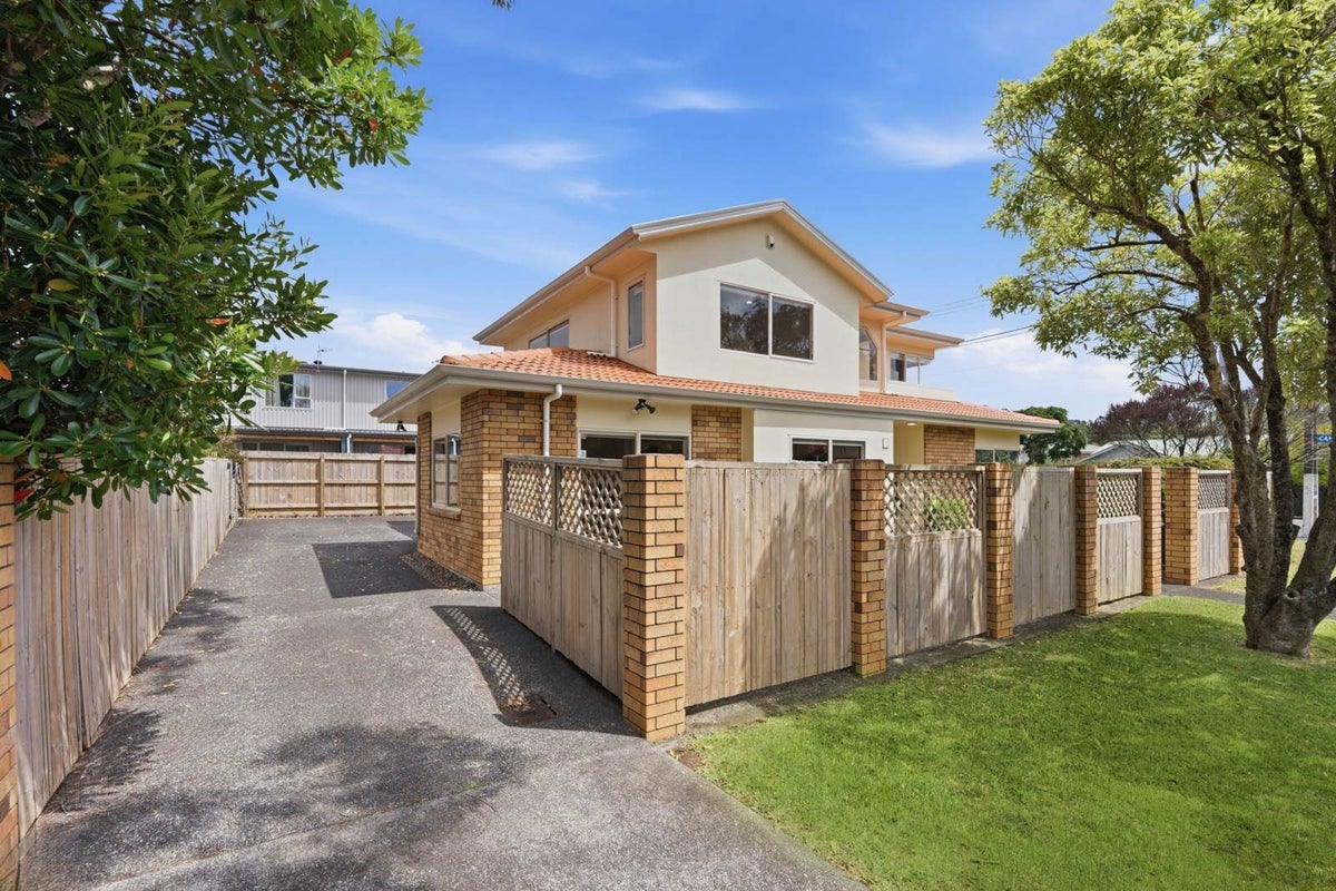 239 Campbell Road, Greenlane, Auckland - Carousel 1