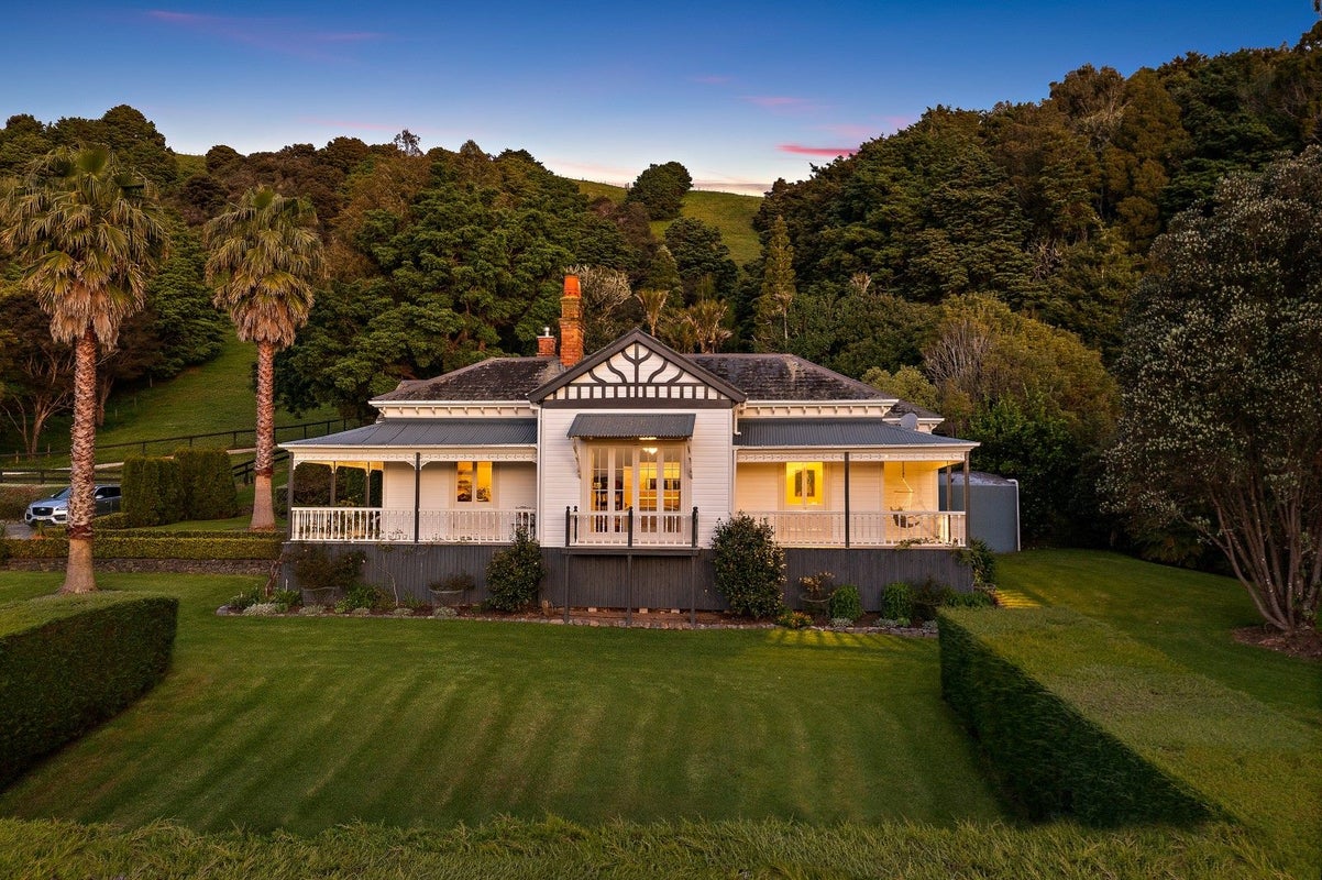 725 Woodcocks Road, Kaipara Flats, Warkworth - Carousel 1