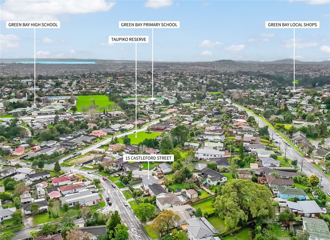 15 Castleford Street, Green Bay, Auckland - Carousel 32