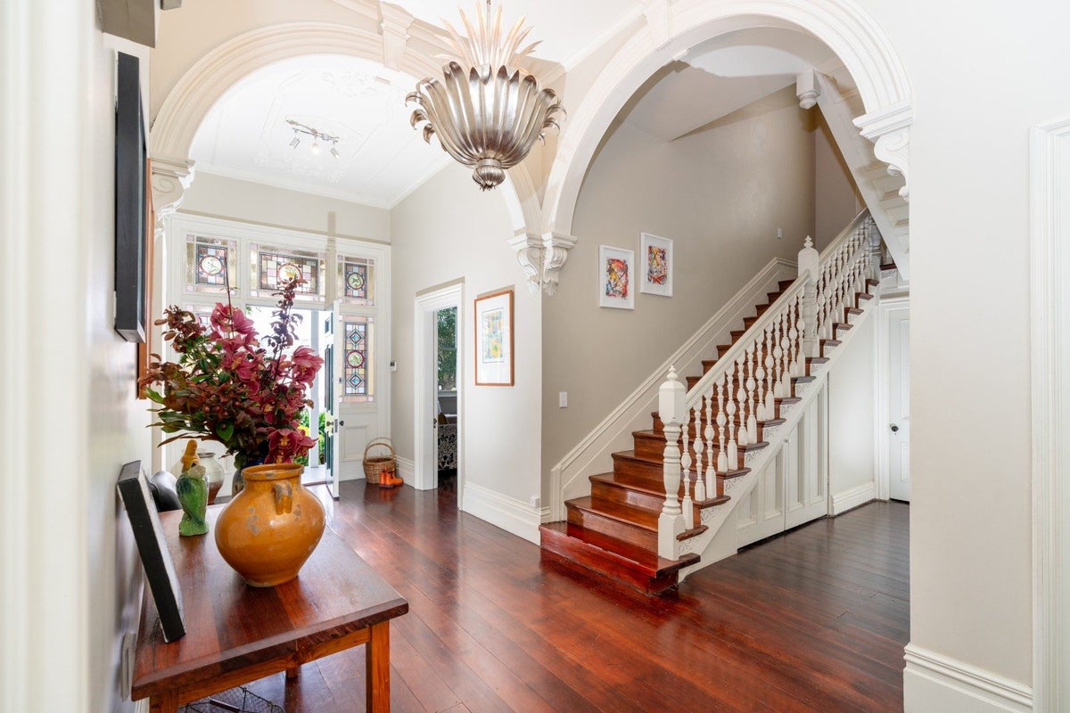 91 Brougham Street, Mount Victoria, Wellington - Carousel 1